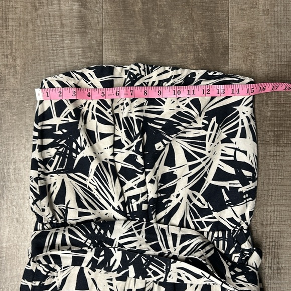 Ann Taylor Loft Strapless Tropical Leaf Jumpsuit Size 4 NWT - Picture 5 of 10